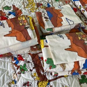 Selling original Snoopy Wild West themed twin sheet sets from 40 years ago.
